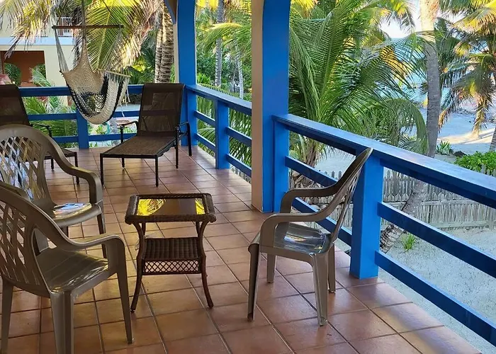 Oceanfront House With View, Private Pier & Ferienhaus *